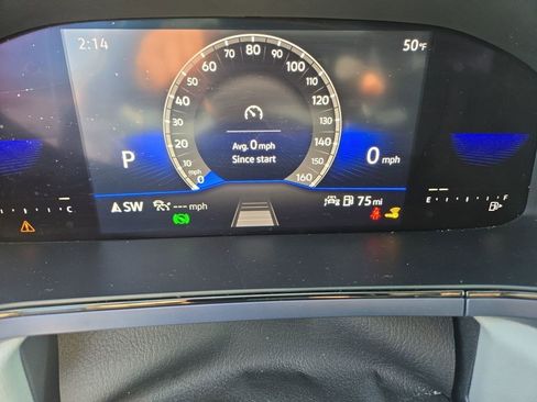 Used 2023 Volkswagen Taos SE w/ Panoramic Sunroof Package image 40