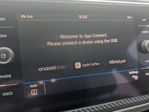 Used 2018 Volkswagen Tiguan SE w/ 3rd Row Seat Package image 46