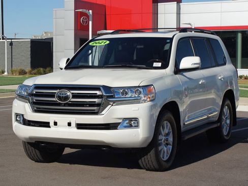 Used 2021 Toyota Land Cruiser image 25