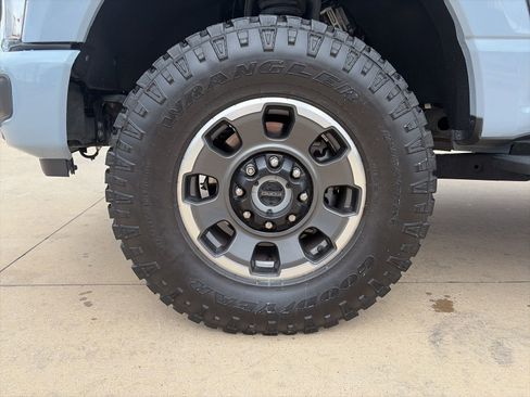 Used 2024 Ford F250 Lariat w/ Lariat Ultimate Package image 9