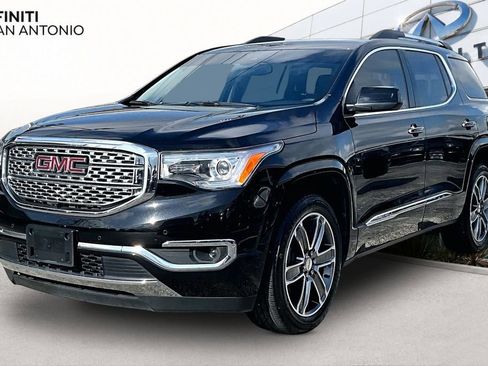 Used 2019 GMC Acadia Denali w/ Technology Package FWD image 14