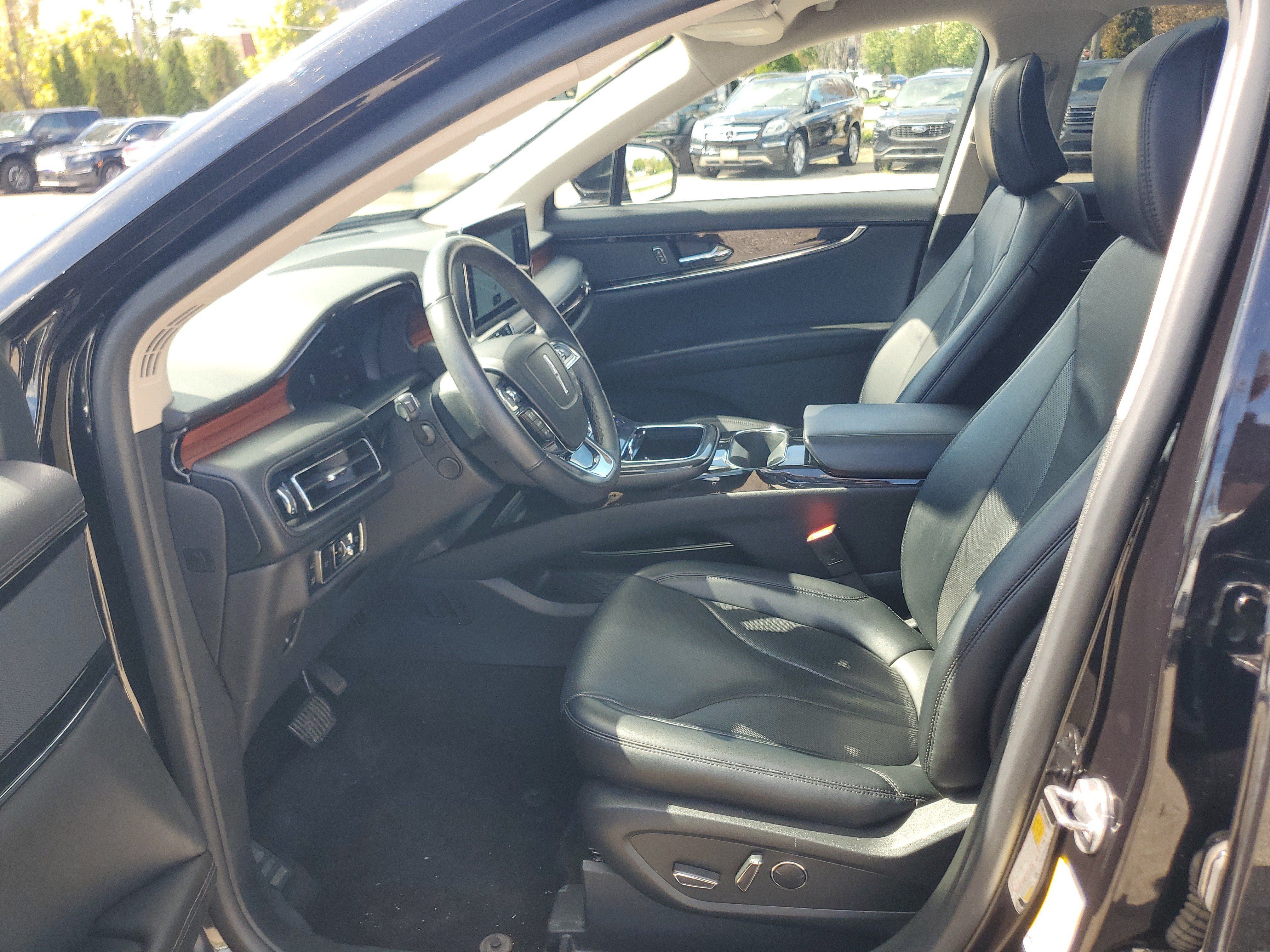 Certified 2023 Lincoln Nautilus Reserve AWD/4WD image 12
