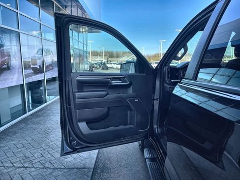 Used 2023 Chevrolet Silverado 1500 RST image 22