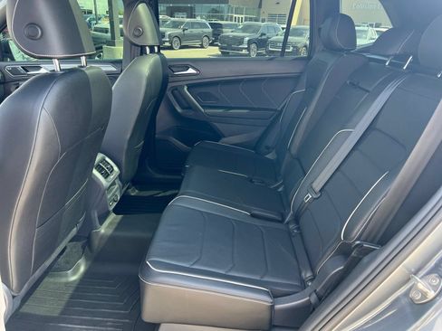 Used 2022 Volkswagen Tiguan SEL R-Line AWD/4WD image 25
