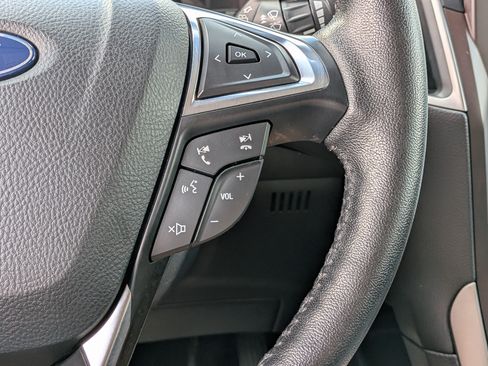 Used 2021 Ford Edge SEL AWD/4WD image 25