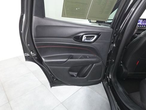 Used 2024 Jeep Compass Trailhawk image 22