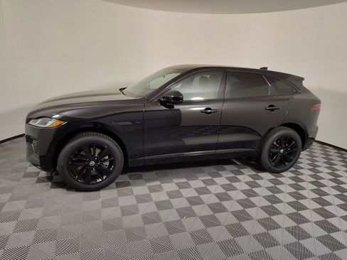 Used 2026 Jaguar F-PACE R-Dynamic S image 2