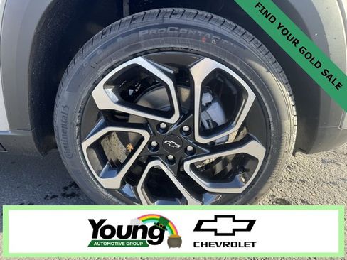 New 2026 Chevrolet Trax RS w/ Sunroof Package image 9