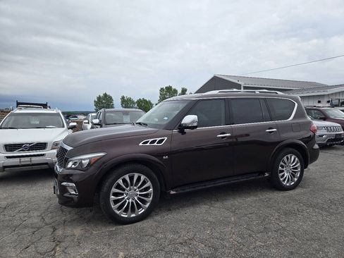 Used 2017 INFINITI QX80 4WD w/ Deluxe Technology Package image 3