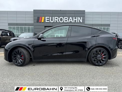 Used 2023 Tesla Model Y Performance AWD/4WD image 2