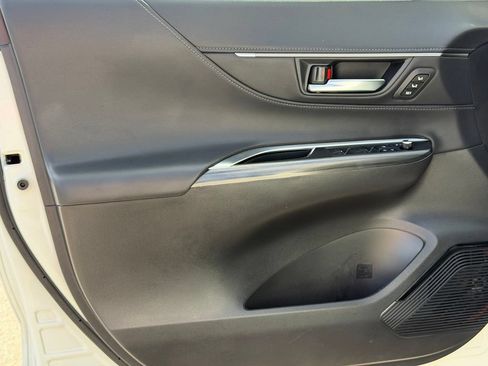 Used 2021 Toyota Venza Limited w/ Advanced Technology Package AWD/4WD image 22