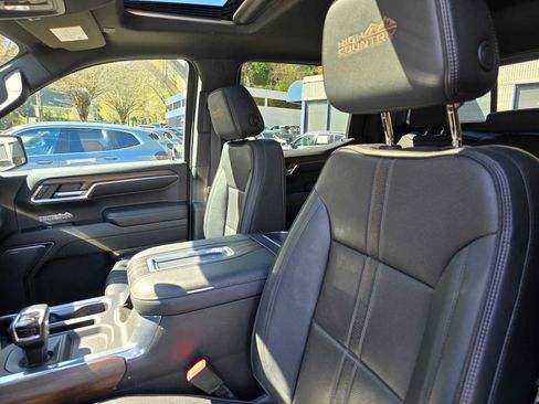 Used 2022 Chevrolet Silverado 1500 High Country w/ Max Trailering Package image 21