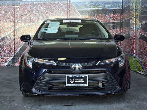 Certified 2023 Toyota Corolla LE image 3