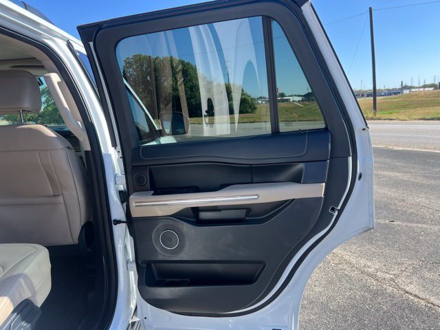 Used 2022 Ford Expedition Limited RWD image 20