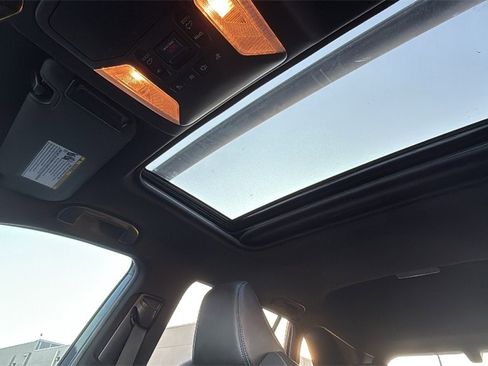 Used 2019 Toyota RAV4 XSE image 12