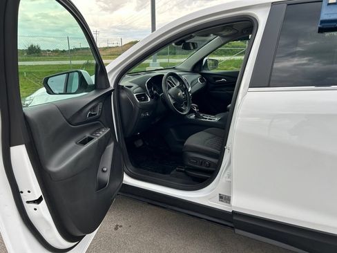Used 2024 Chevrolet Equinox LT AWD/4WD image 9