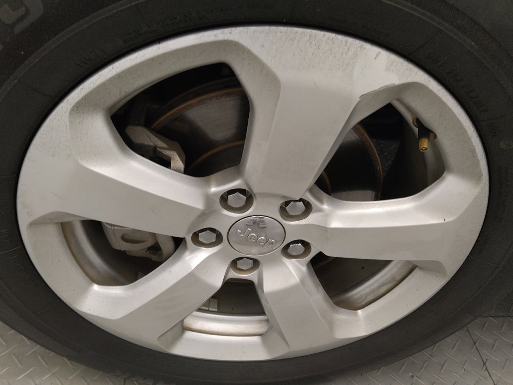 Used 2021 Jeep Compass Latitude FWD image 31
