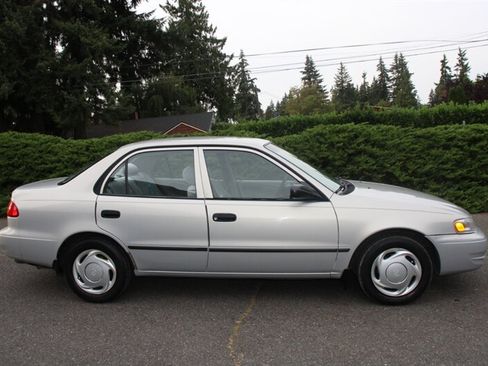 Used 1999 Toyota Corolla CE FWD image 11