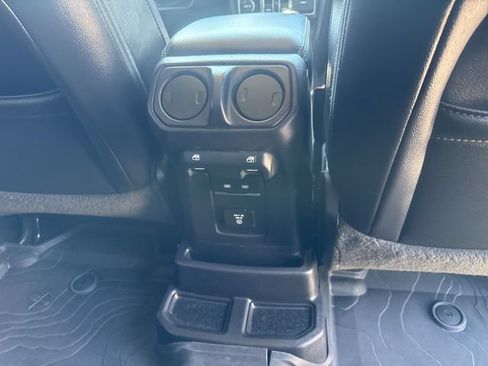Used 2021 Jeep Wrangler Unlimited Sahara w/ LED Lighting Group AWD/4WD image 31