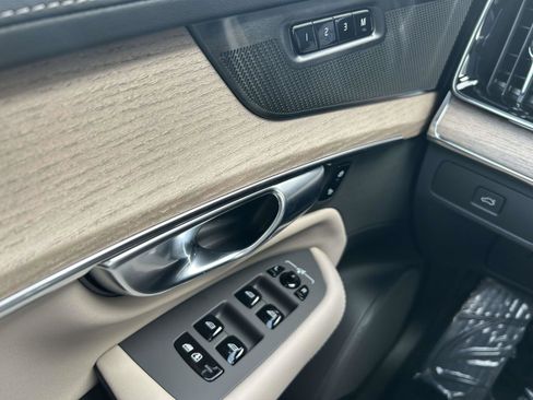 New 2026 Volvo XC90 B6 Plus w/ Protection Package Premier image 20