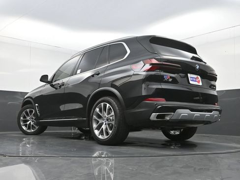 Used 2025 BMW X5 xDrive40i w/ Climate Comfort Package AWD/4WD image 32