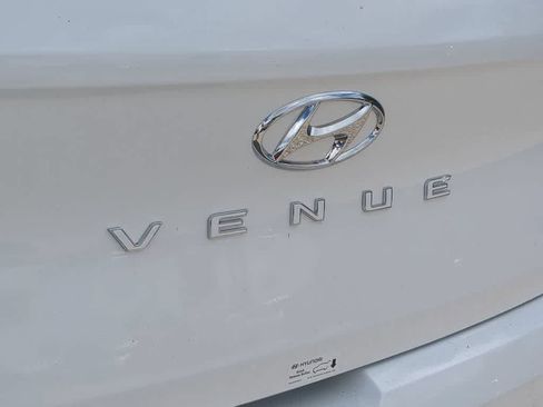 New 2026 Hyundai Venue SE FWD image 13