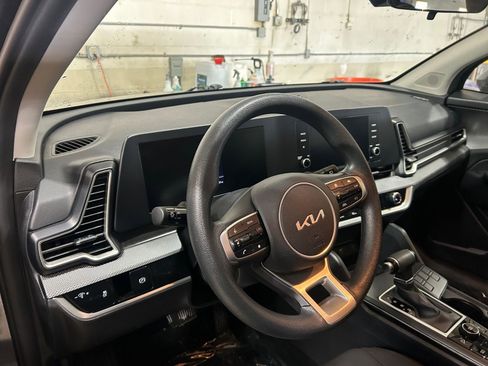 Used 2023 Kia Sportage LX image 33