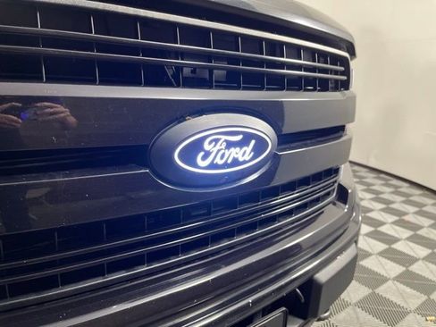 Used 2019 Ford F150 Lariat w/ Equipment Group 502A Luxury image 15