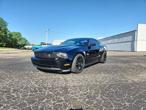 Used 2011 Ford Mustang GT Premium w/ Security Pkg RWD image 6
