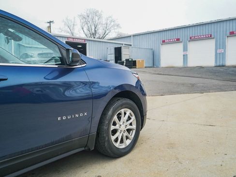 Used 2021 Chevrolet Equinox LT image 28