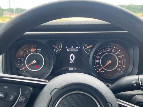 Certified 2026 Jeep Wrangler Sport AWD/4WD image 14
