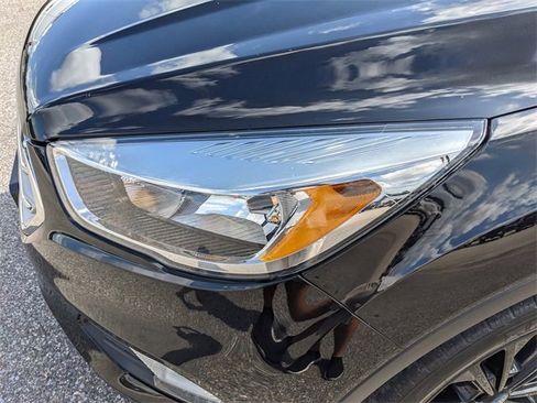 Used 2019 Ford Escape SE image 9