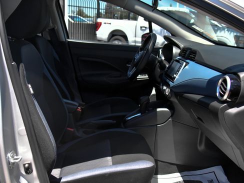 Used 2025 Nissan Versa SV FWD image 39