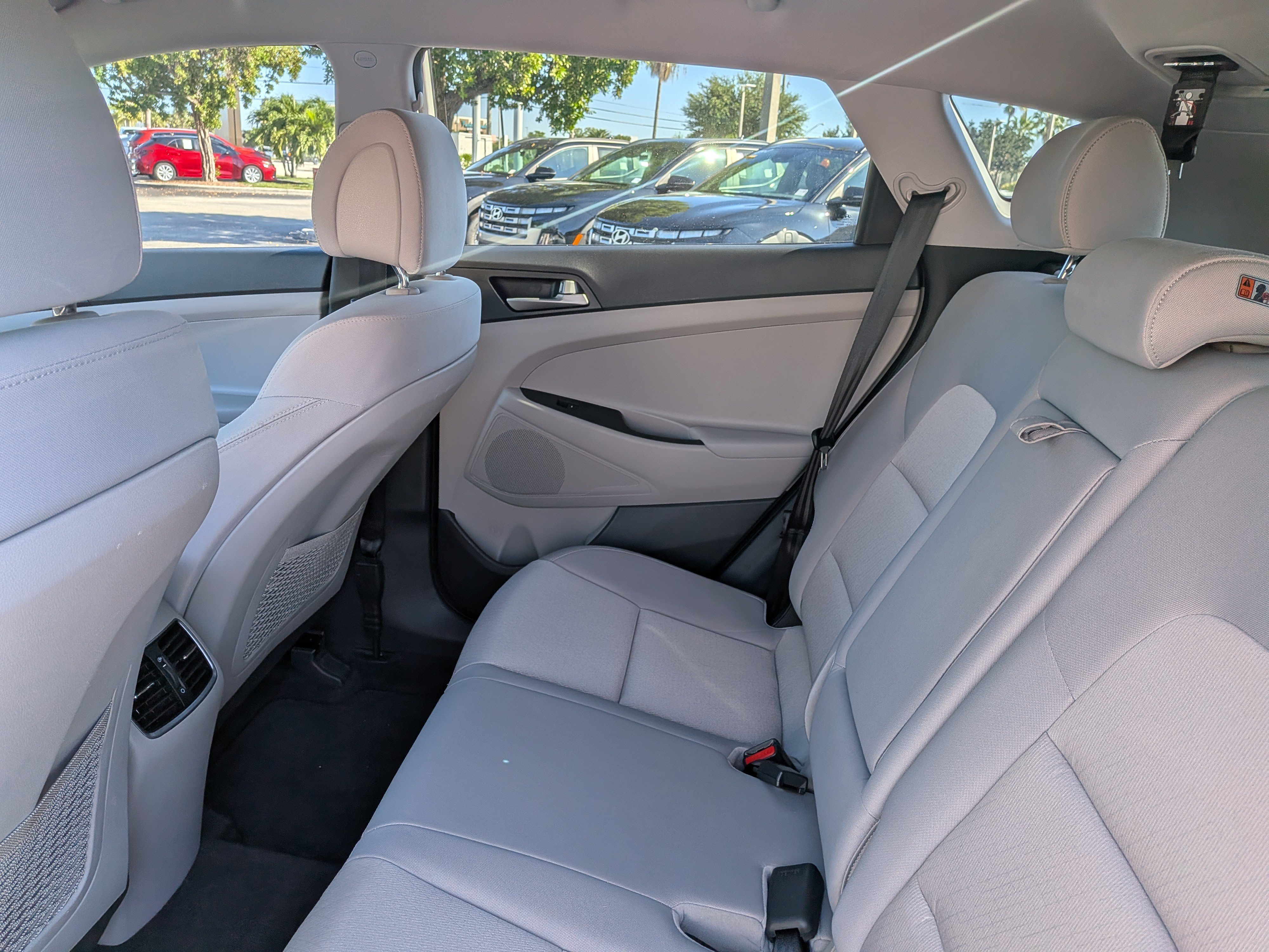 Used 2018 Hyundai Tucson Sport FWD image 14