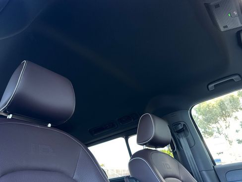 New 2025 Volkswagen ID. Buzz Pro S image 16