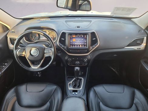 Used 2016 Jeep Cherokee Limited FWD image 17