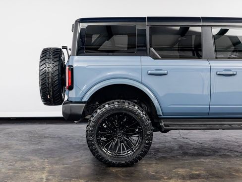 Used 2025 Ford Bronco Outer Banks AWD/4WD image 24