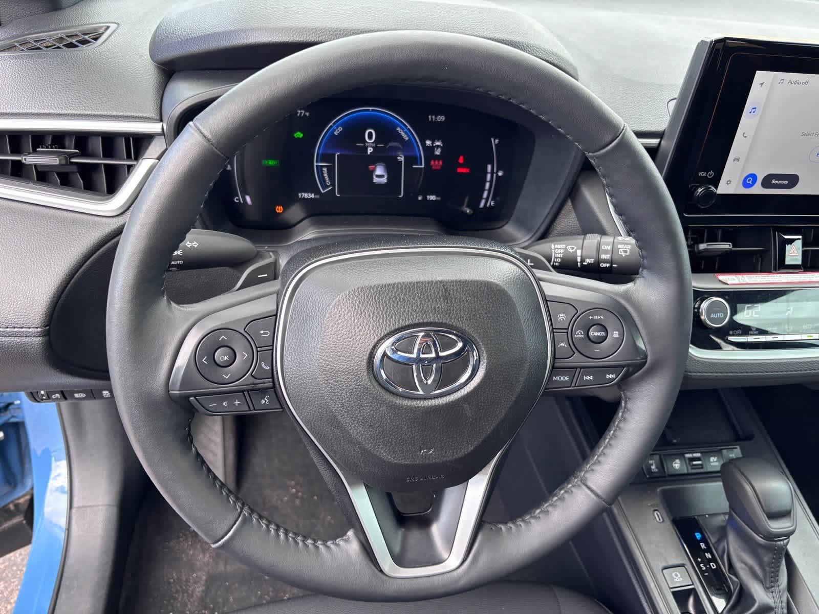 Used 2026 Toyota Corolla Cross AWD Hybrid w/ Cold Weather Package image 23