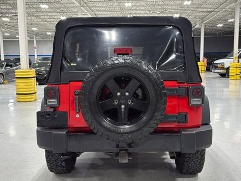 Used 2016 Jeep Wrangler Unlimited Sport image 5