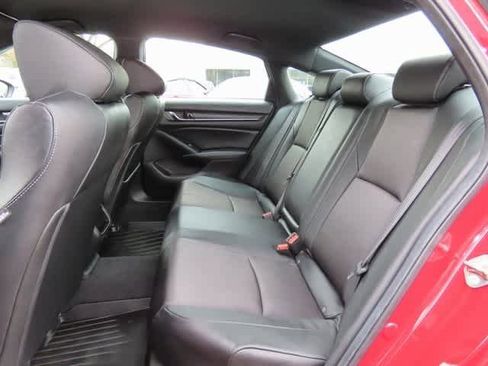 Used 2019 Honda Accord Sport image 12