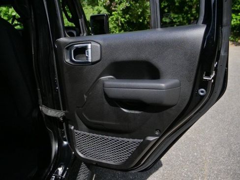 Used 2024 Jeep Wrangler Unlimited Sport AWD/4WD image 37