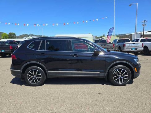 Used 2021 Volkswagen Tiguan SE AWD/4WD image 6