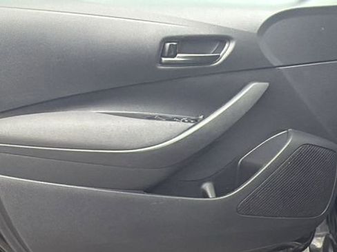 Used 2022 Toyota Corolla LE image 23