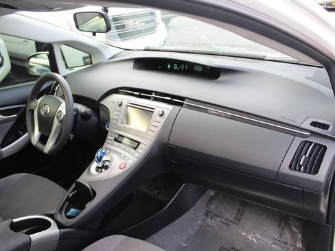 Used 2013 Toyota Prius Three image 21