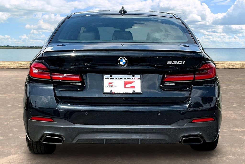 Used 2023 BMW 530i w/ M Sport Package RWD image 5