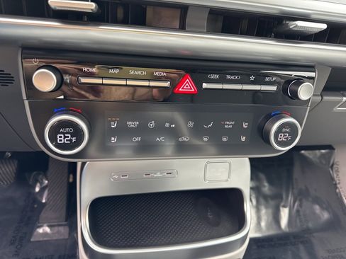 Used 2026 Hyundai Ioniq 9 Limited image 24