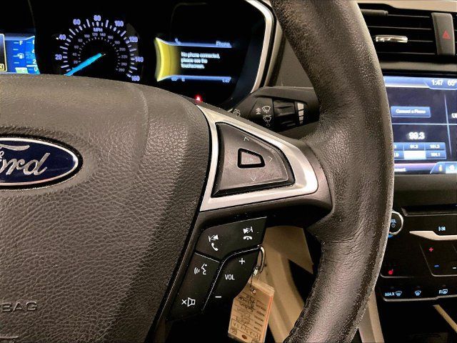 Used 2014 Ford Fusion SE w/ Equipment Group 202A FWD image 19