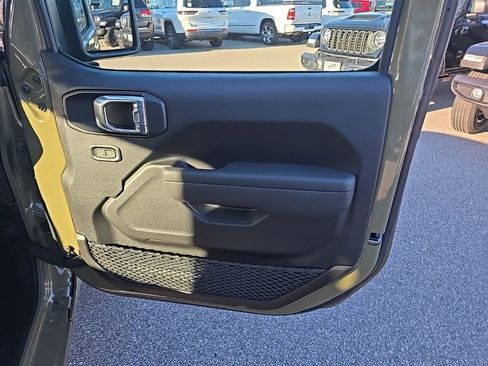 New 2026 Jeep Gladiator Sport image 10