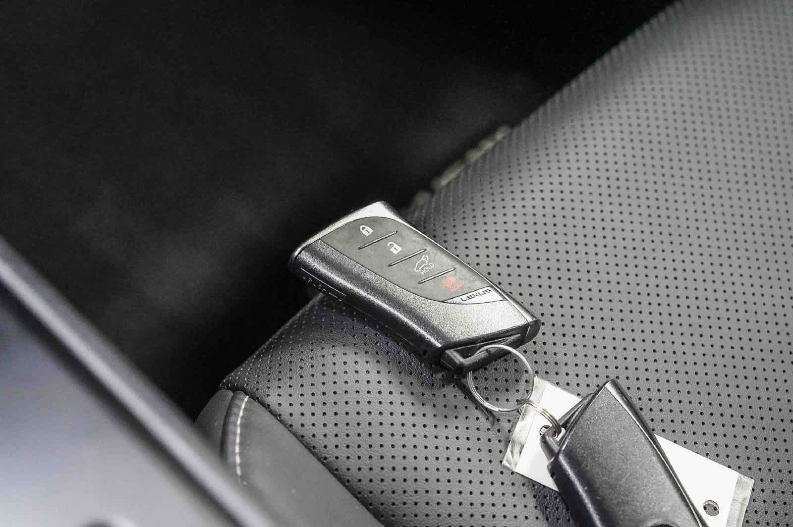 Used 2024 Lexus UX 250h FWD w/ Premium Package image 27