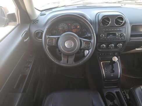 Used 2016 Jeep Patriot High Altitude AWD/4WD image 16